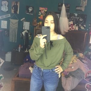 Forever21 green cropped sweatshirt